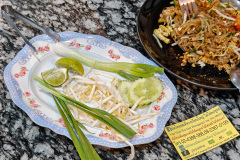 Pad Thai Rot Det Wongwian Yai, ผัดไทยรสเด็ดวงเวียนใหญ่ ไม่ใส่ผงชูรส