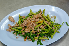 Hunchback Iron Hand, แป๊ะค่อม มือเหล็ก