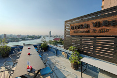 River Vibe Bar & Restaurant, Talat Noi