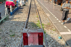 Wongwian Yai Station