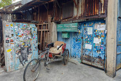 Baan Rim Naam, Talat Noi