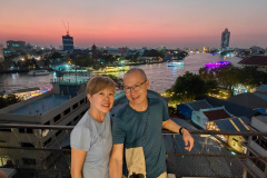 River Vibe Bar & Restaurant, Talat Noi