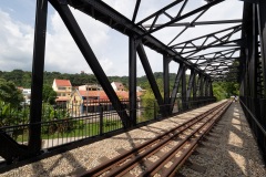 B046123