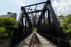 D047583