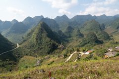 B058551