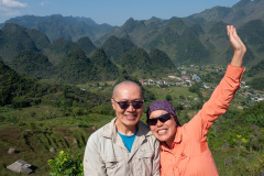 D047304
