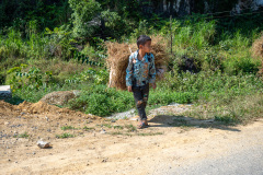 D057437
