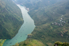 D067605