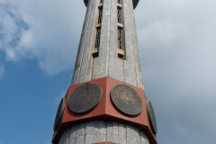 D067640