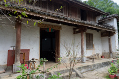 D077715