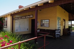 D069978