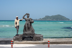 Hallim, Hyeopjae Beach
