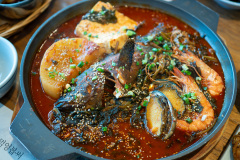 Gozip Dol Wooluck Hamdeok, Jocheon, 고집돌우럭 함덕점