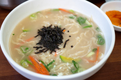 Old Honggane Kal Noodles, 옛날홍가네칼국수