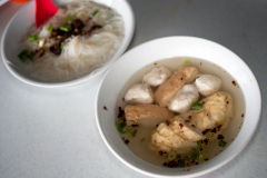 Kluang, Mengkibol River Hawker Centre 加冕小贩中心