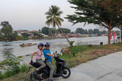 น่านน้ำ Beach Bar Restaurant