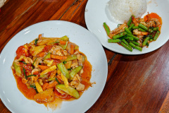 Nam Tok, Yayei home stay