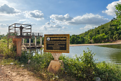Brateak Krola Lake Raised Platform