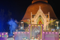 Phra Pathom Chedi Night Market