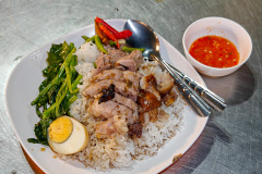 Phra Pathom Chedi Night Market