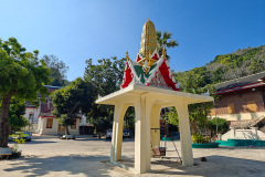 Phra Nakhon Khiri Historical Park (Khao Wang), Wat Maha Samanaram Ratchaworawihan (Wat Khao Wang)