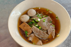 J Nok Beef Noodles