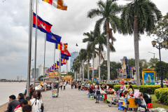Sisowath Riverside Park