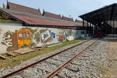 Ban Laem Railway Station, Tha Chalom