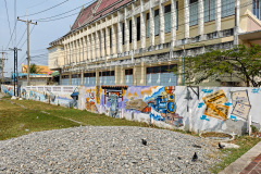 Ban Laem Railway Station, Tha Chalom
