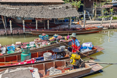 Tha Kha Floating Market