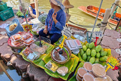 Tha Kha Floating Market