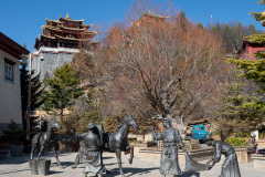 Du Ke Zong Gu Cheng, Guishan Park, Shangri-La, Shangri-La City, Yueguang Plaza, 大佛寺, 月光广场, 独克宗古城, 龟山公园