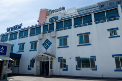 James BLuE Hostel