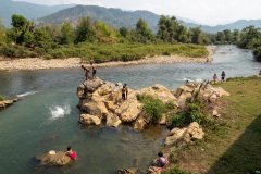 Nam Song River, Vang Pha Xay Restaurant