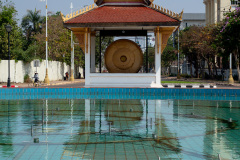 Patuxay Park, World Peace Gong