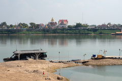 Mekong River, Vadee Saiykhong
