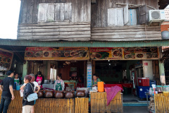 Mrs. Kai Vermicelli Restaurant, Thong Khan Kham Market