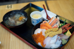Ebisu Sakura 恵比寿桜, Otaru, Sankaku Market